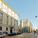 Appartamento Elegance&comfort I Balcony I Metro 200m *