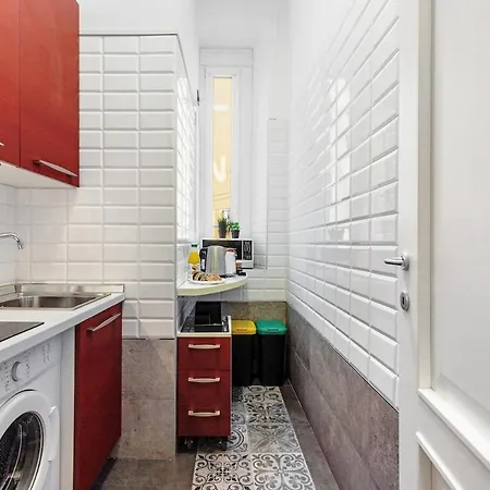 Appartamento Elegance&comfort I Balcony I Metro 200m *