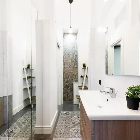 דירה Elegance & Comfort I Balcony I Metro 200m מילאנו